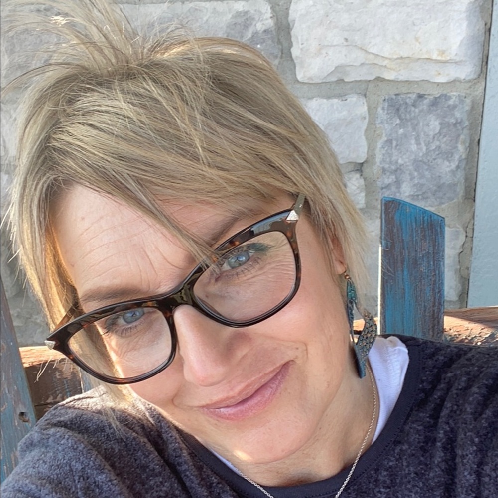 Meet your Posher, Christy